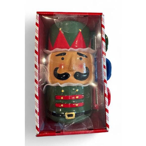 Christmas Nut Cracker Mugs set of 3 Stackable - Picture 2 of 3